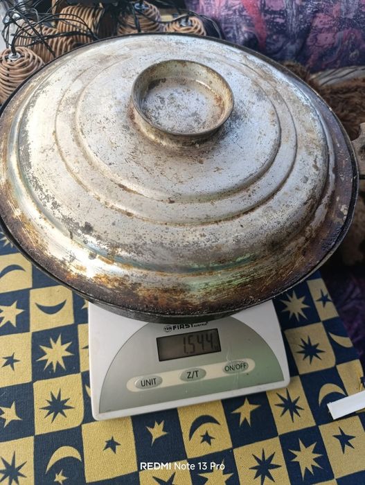 Старинен бакърен съд