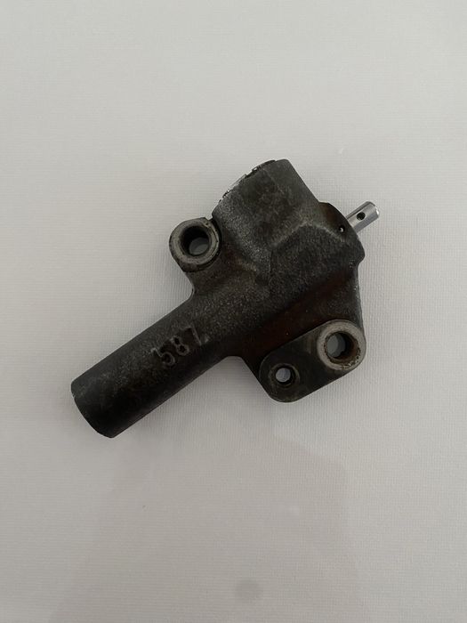 Натяжитель ремня гур