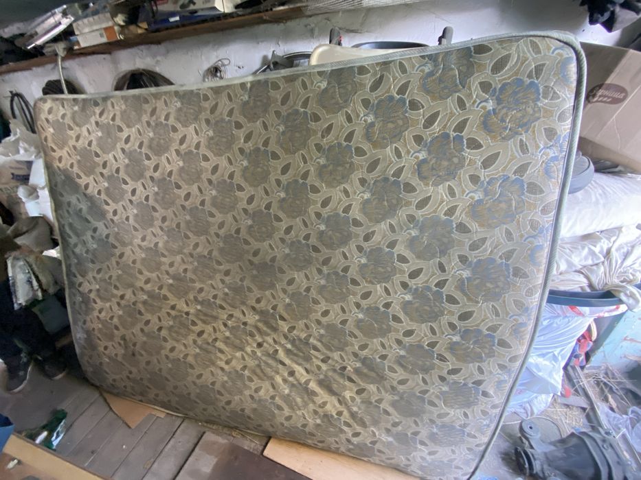 Матрас для спальной кровати