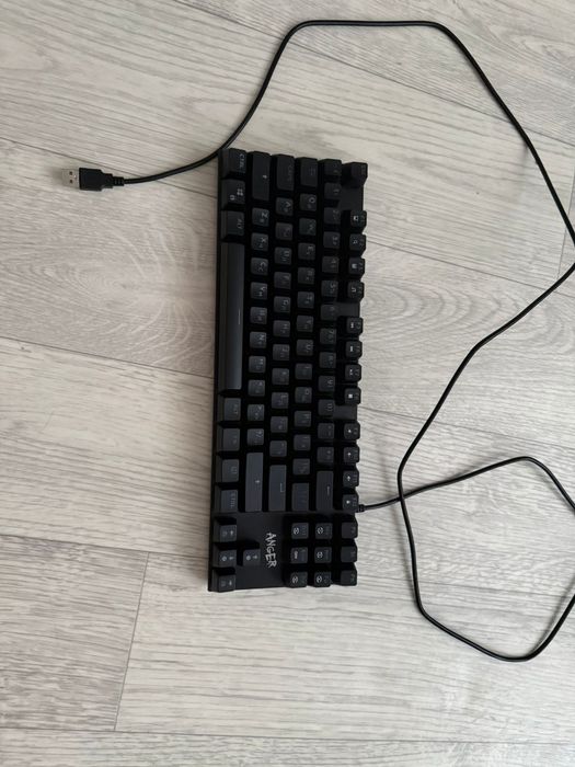 Продам новую клавиатуру