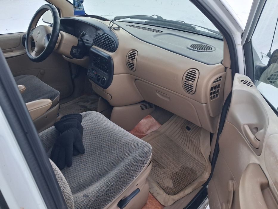 Продам минивен додж караван 3