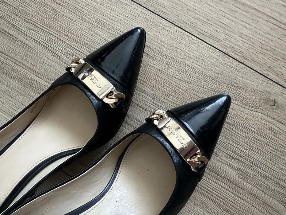 Елегантни токчета Coach