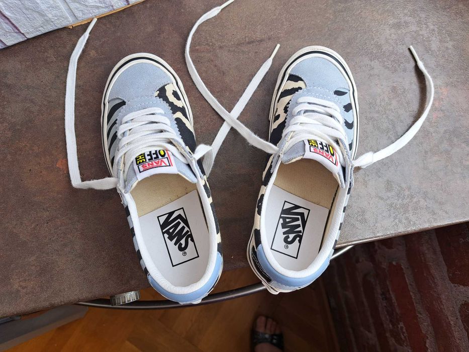 дамски,детски,кецове,спортни обувки,гуменки,номер 35 VANS ,ванс