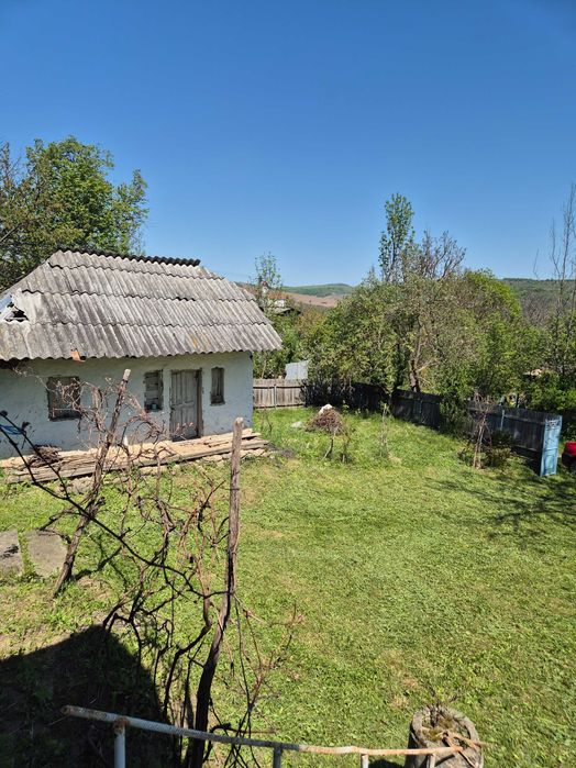Casã batrâneascã de vanzare