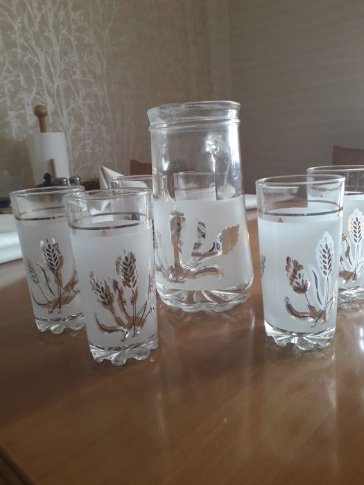 Наборы стаканов и графина