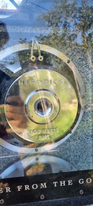 Vând subwoofer Hifonics 1000w+stație+condensator