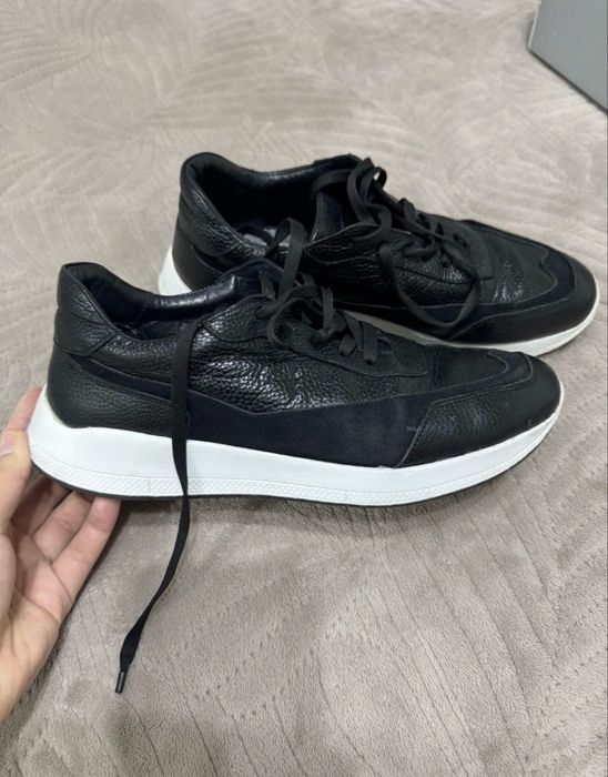 Кроссовки женские кожаные