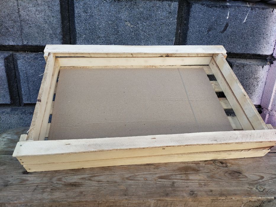 Продам ящики  по 200 ТГ   .