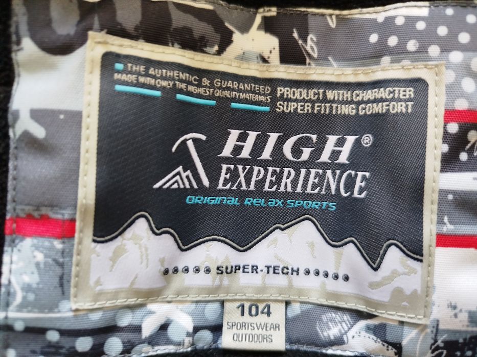 Продам комплект одежды на мальчика