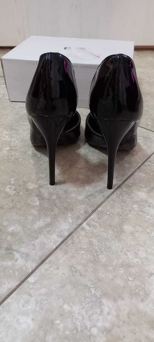 Stilleto superbi Noi marime 39 ,toc de 11cm