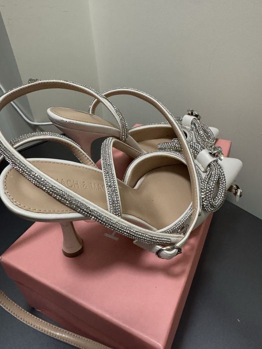 Продам белый туфли в отличном состоянии