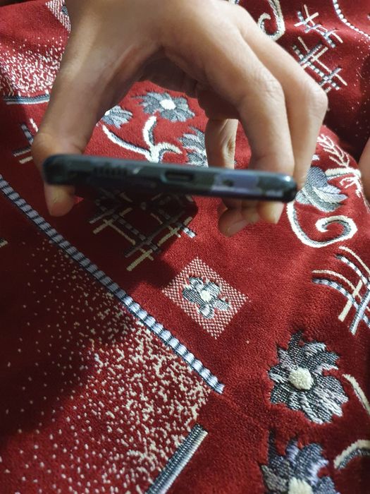 Samsung s20fe экран не работает