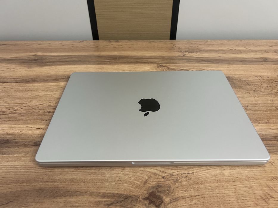 Продам MacBook Pro M1 Pro 16GB / 512GB
