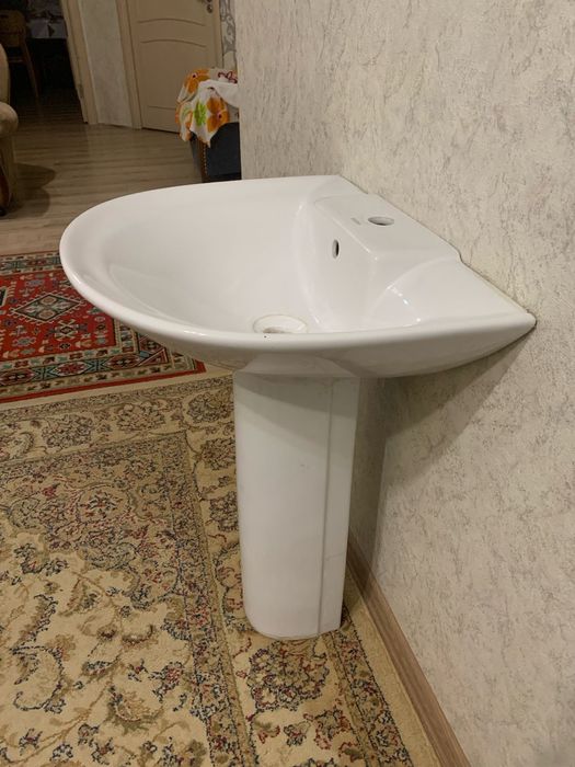 Продам раковину тюльпан