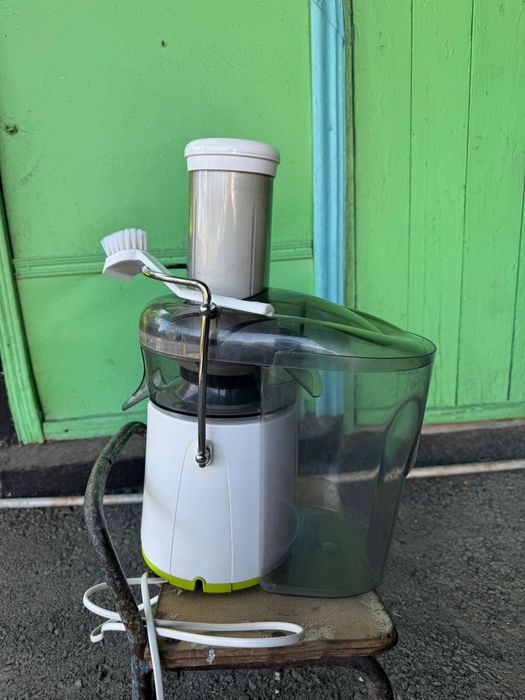Продам соковыжималку