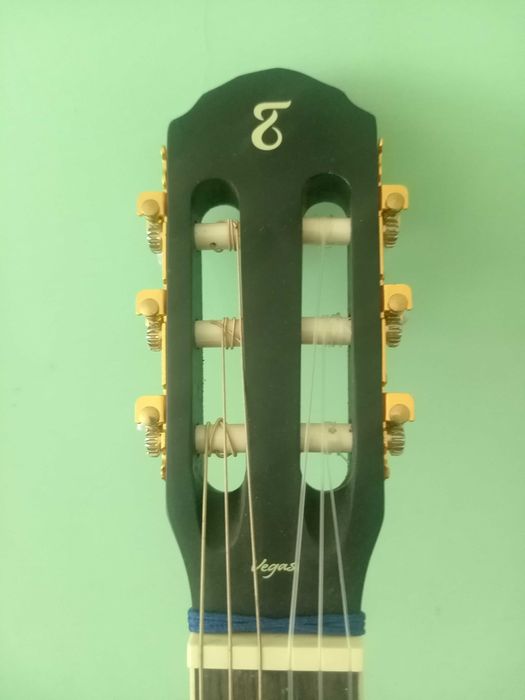 Klasik gitara vegas mediatrlari bor chihol kabel ekvalayzerli 39