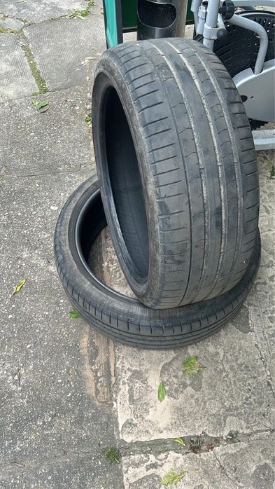 Vand cauciucuri runflat pirelli