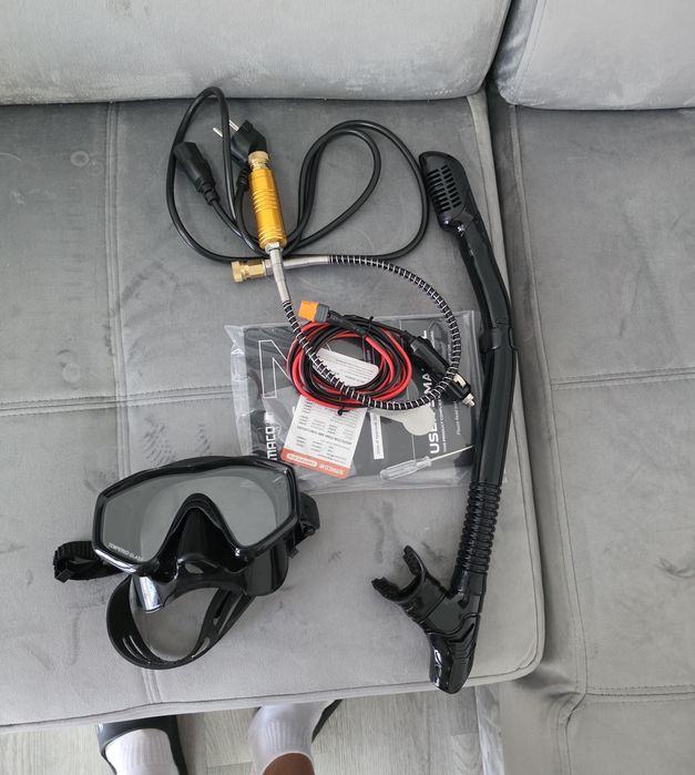 Vand set scufundari  smaco s300 plus 0.5 lnegru cu compresor si ochelari