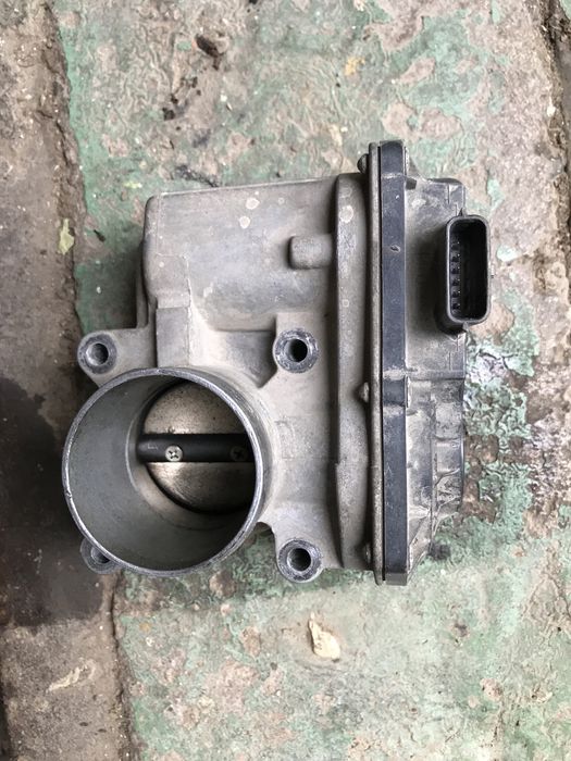 Дросельная заслонка