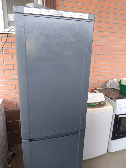 Двухкамерный холодильник Samsung
