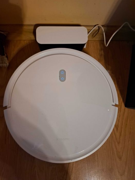 Robot de aspirare Xiaomi E10 BHR6783EU, Wi-Fi,spalare si aspirare