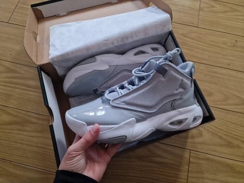 Adidași Jordan originali