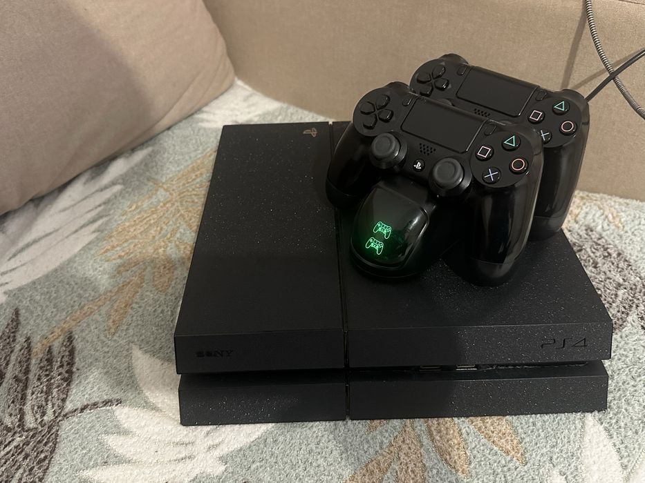 Продам PS 4 400+gb