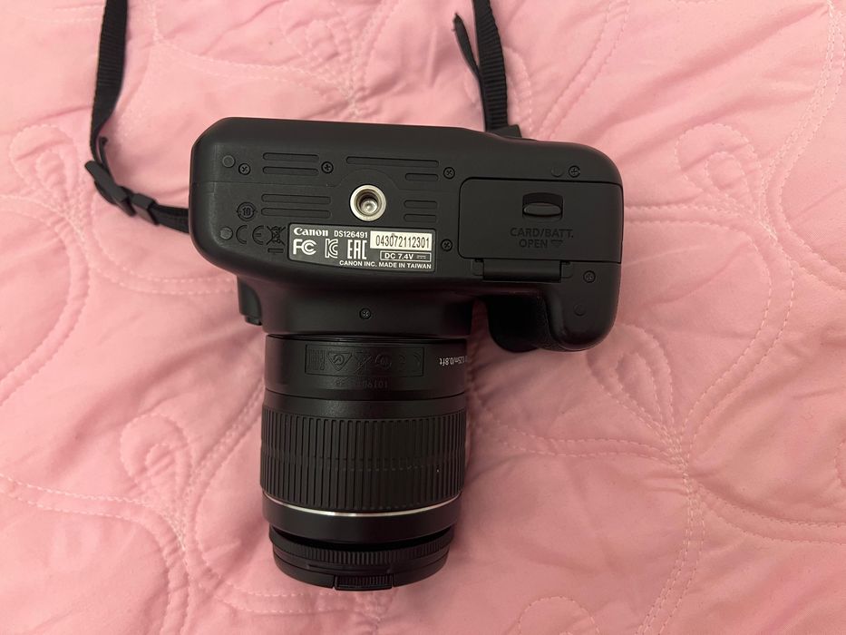 Фотоаппарат Canon EOS1200D