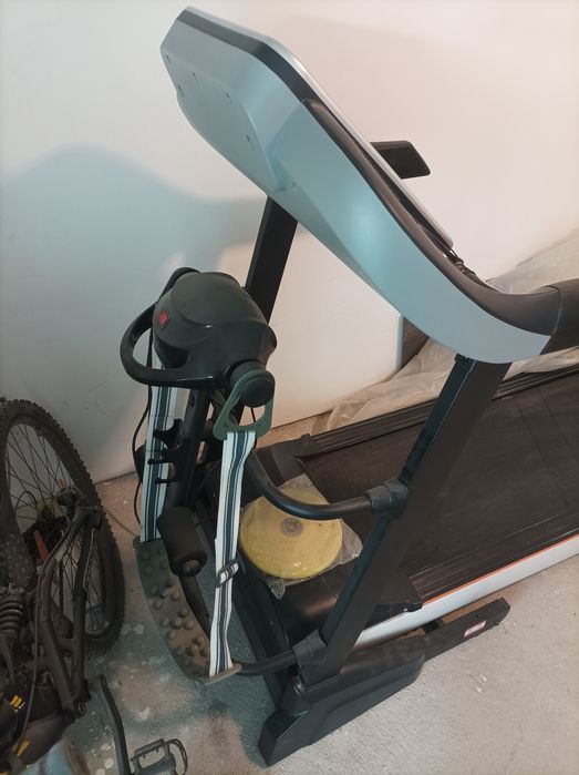 Бягаща пътека неизползвана