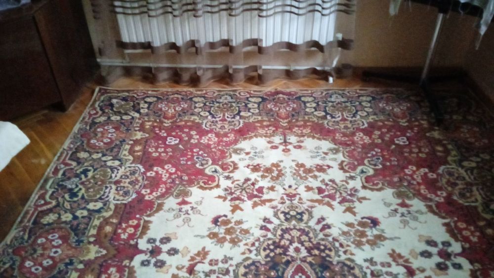 Продавам персийски килим