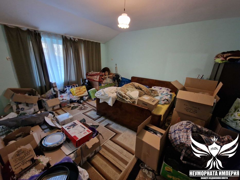 Двуетажна вила/къща 240РЗП с 630кв.м. двор село Бял Извор, общ.Ардино