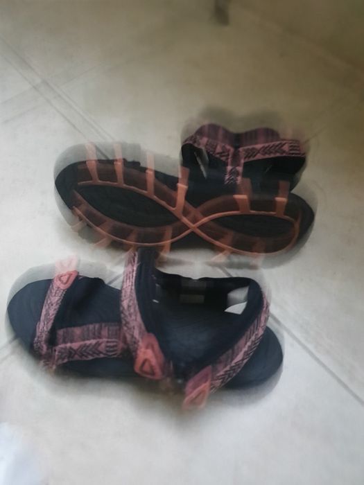 Дамски летни обувки и сандали