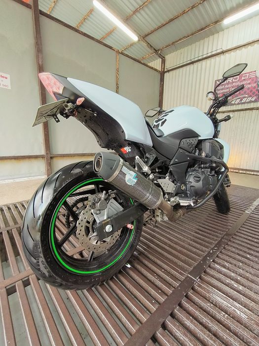 Kawasaki Z750, an 2012, 30.000 km, crush bars, toba leo vince, codita