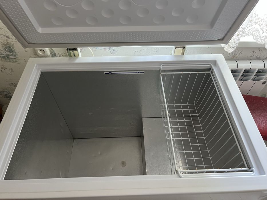 Ларь(морозильная камера)