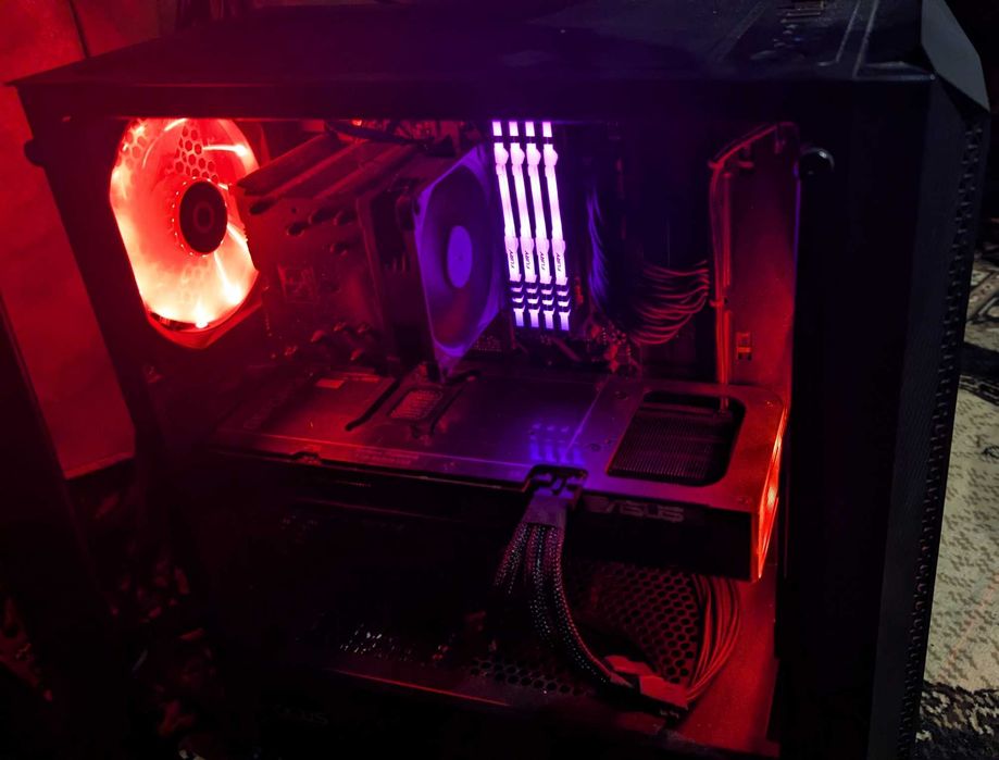 PC Gaming Ryzen 5 5600X RTX 5070Ti 16GB 32GB RAM SSD 3.5TB 850W