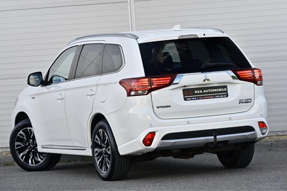 Mitsubishi Outlander 2.0 PHEV Plug In Hybrid 203 C.P. 12.2015 Euro6