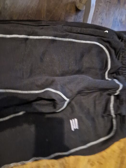 Kroen joggers size: L