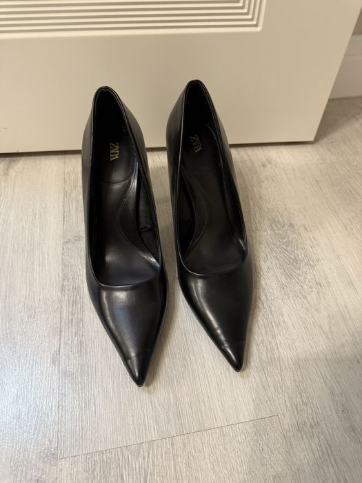 Туфли ZARA 40 размер