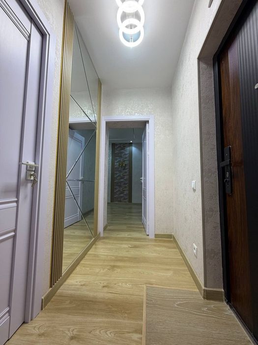 Буз-2.  Кв-2ком (кафе Милениум) Мирзо улугбекский.ялангач академ