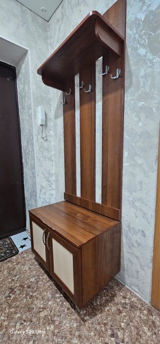 Вешалка в прихожую