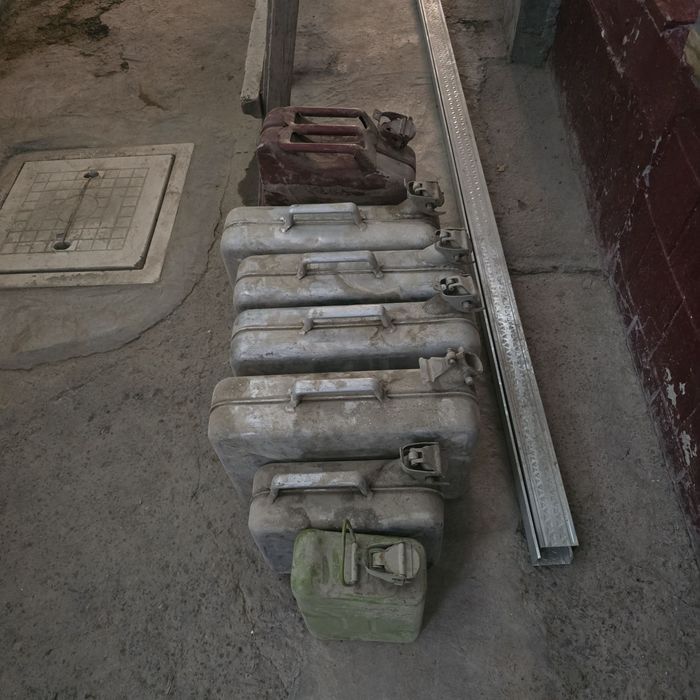 kanistralar (20L va 10L)