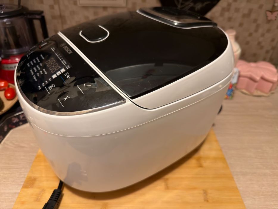 Multicooker Bosch AutoCook MUC11W12 – Nou, nefolosit