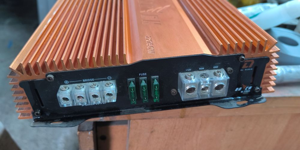 Продам усилитель