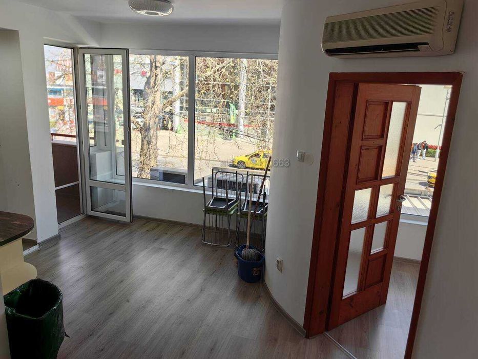 Дава се под наем Офис в Пловдив, Христо Смирненски - 100 кв.м за 1020 € - Снимка #4