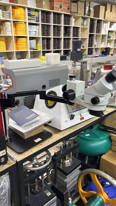 Штатив для микроскопа