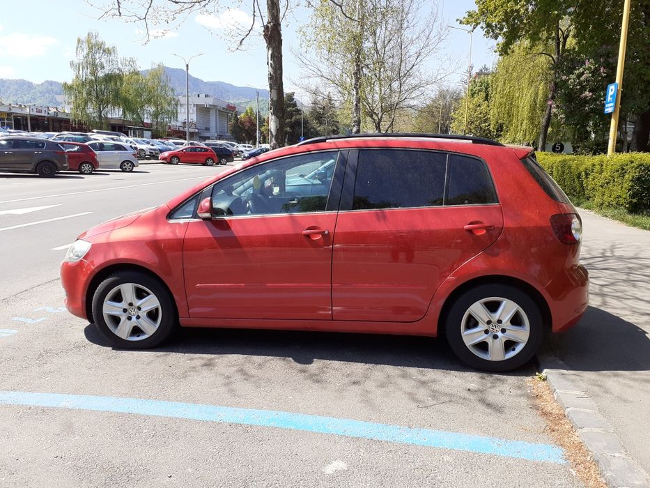Vând  autoturism marca Volkswagen Golf 5