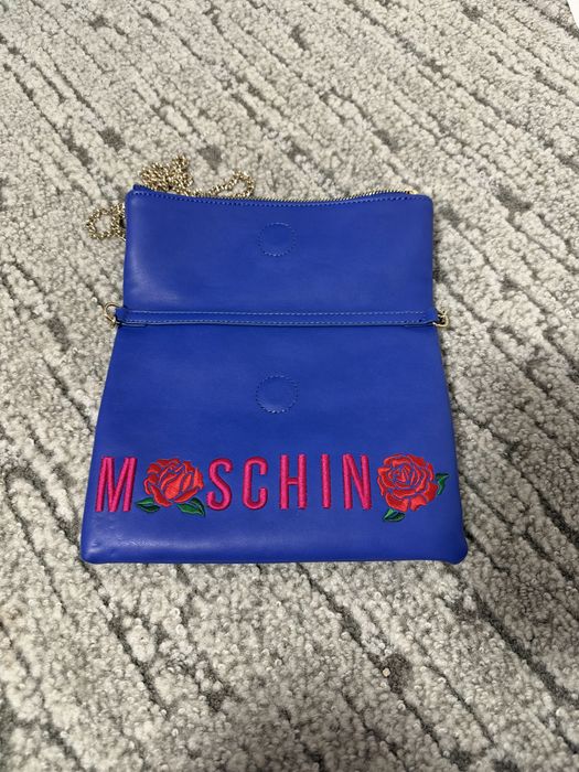 Чанта бижу на Love Moschino