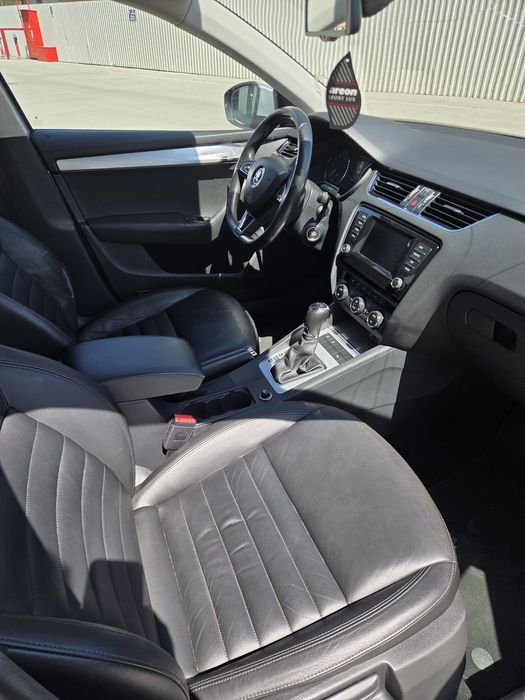 Vând Skoda Octavia Full Extra
