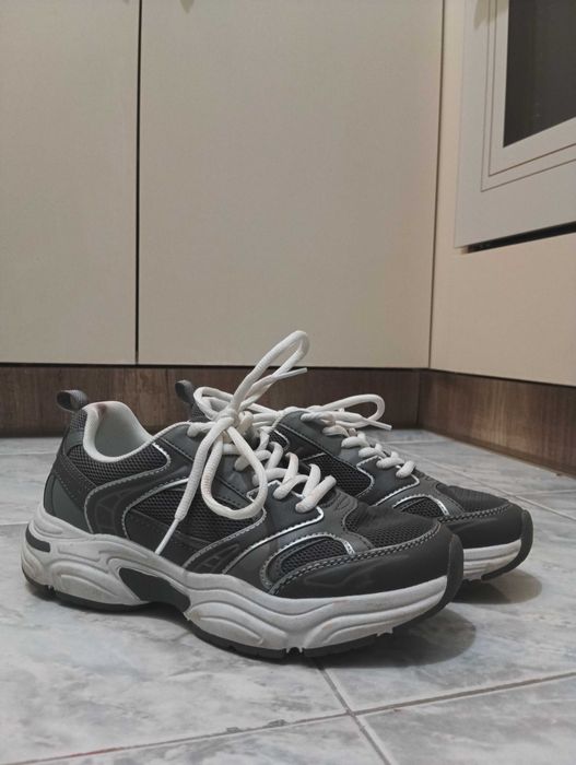 Дамски обувки 37 номер