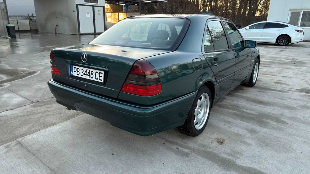 Mercedes Benz C 180 Automatic Газ-Бензин